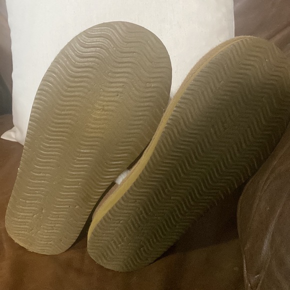 American Eagle Ugg style boot - Picture 5 of 8